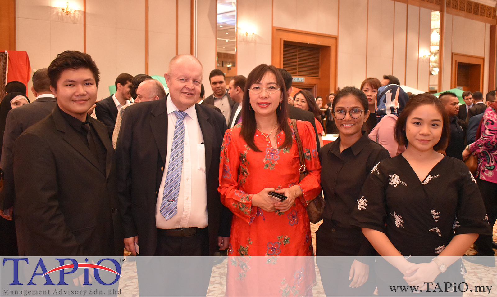 from left to the right: Mr. Wajihuddin, Chairman of TAPiO Management Advisory Mr. Bernhard Schutte, Minister of Primary Industries Teresa Kok Suh Sim, Ms. Tharani, Ms. Nadrah Nadhirah