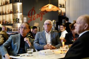 Peter Nussbaum and Bernhard Schutte at MIDF networking dinner with Malaysian industry leaders